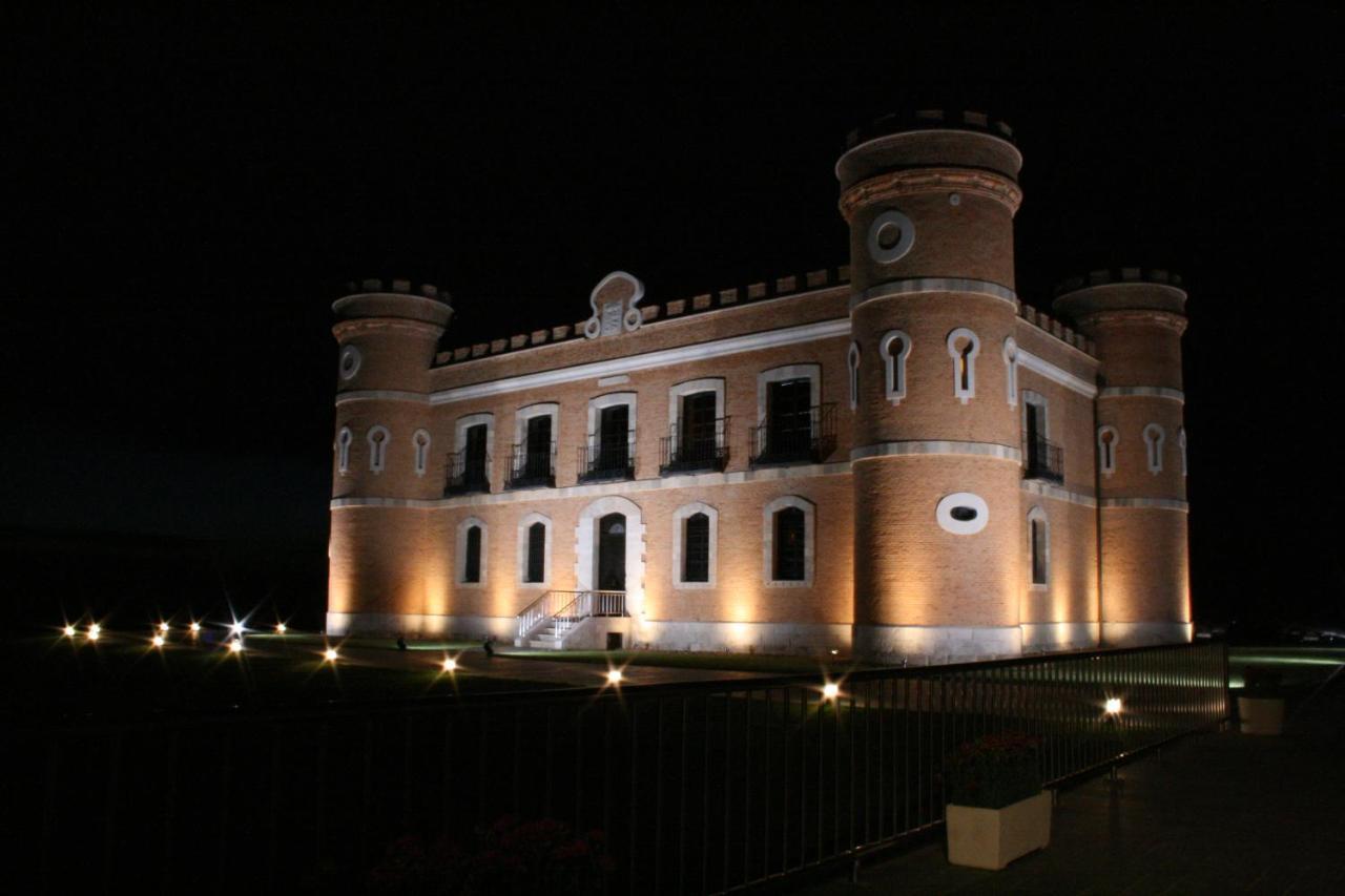 Castillo De Monte La Reina Posada Real & Bodega Toro Dış mekan fotoğraf