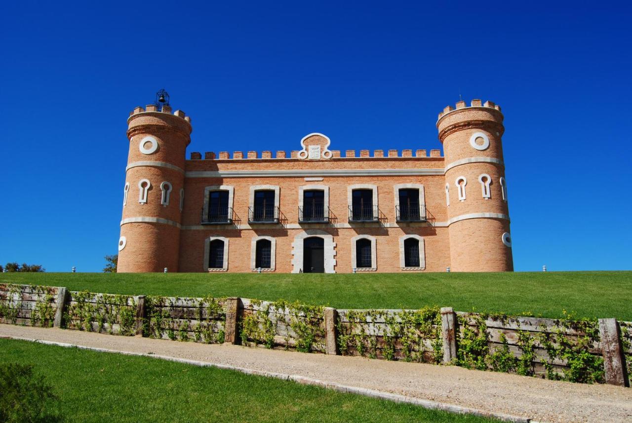 Castillo De Monte La Reina Posada Real & Bodega Toro Dış mekan fotoğraf